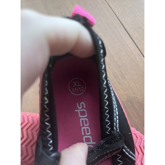 Speedo Girls Water Shoes Black Pink 11/12 - Picture 3 of 5